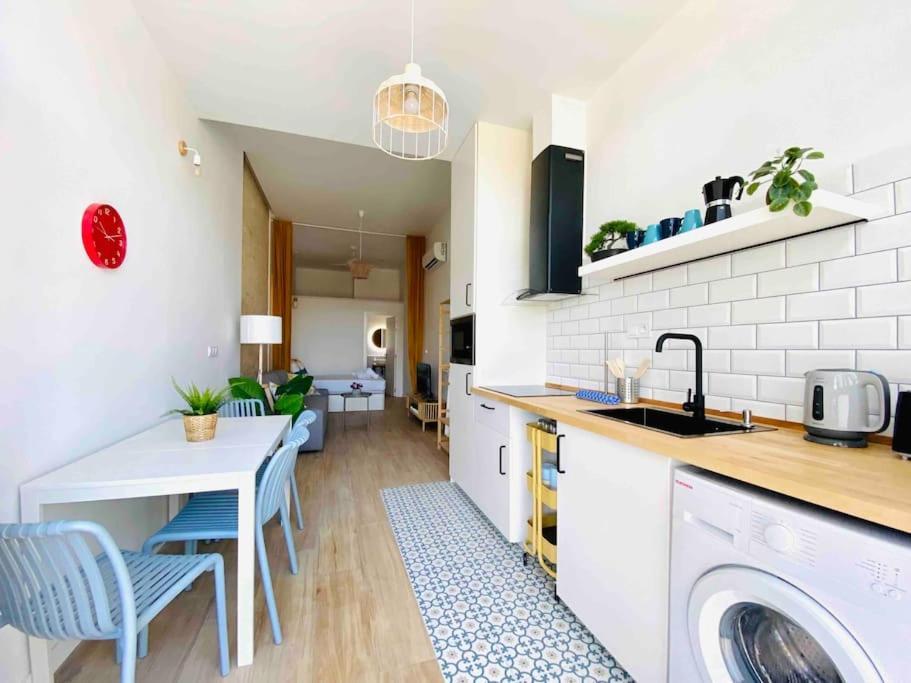 Beautiful Flat Next The Beach Valenza Esterno foto